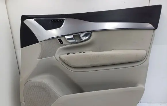 Volvo XC90 Front door card panel trim 31393114