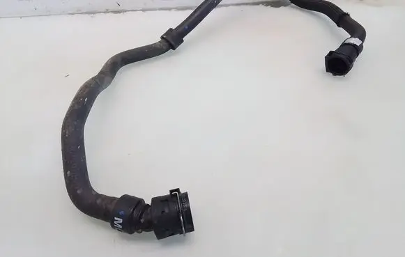 Peugeot 2008 II Engine coolant pipe/hose