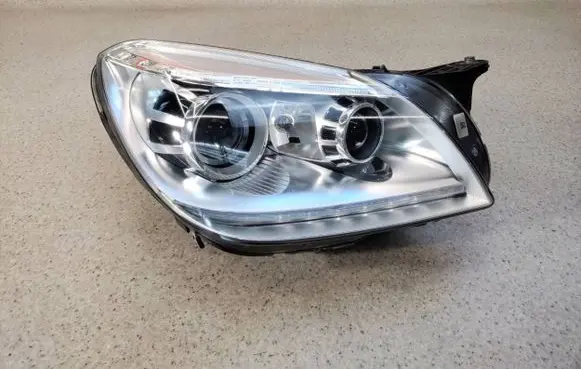Mercedes-Benz SLK R172 Headlight/headlamp A1728202861
