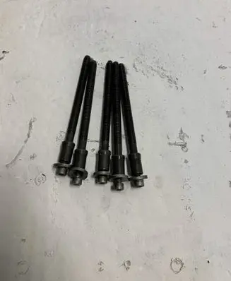 Volkswagen PASSAT B6 Cylinder head bolts 