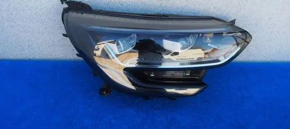 Renault Megane IV Headlight/headlamp 260109670R