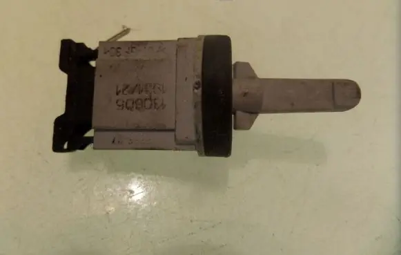 Volkswagen Golf V Interior temperature sensor 1K0907543A
