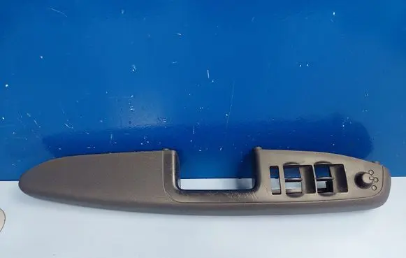 Audi A4 S4 B7 8E 8H Front door window switch trim 8E1867171 8E1867173