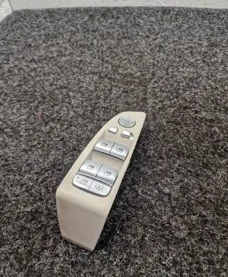 BMW 7 G11 G12 Electric window control switch 9382503