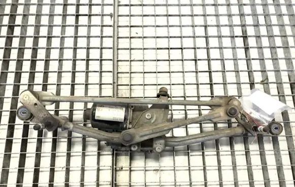 Fiat Tipo Front wiper linkage and motor