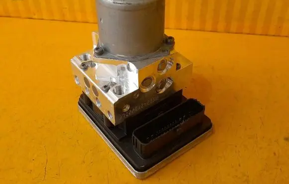 Mercedes-Benz S W223 ABS Pump A2239003327
