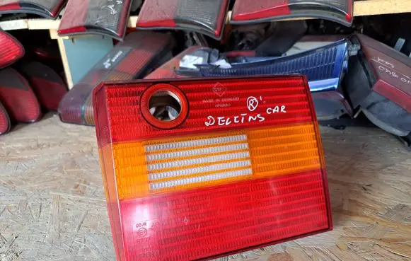 Volkswagen PASSAT B4 Tailgate rear/tail lights 3A9945108