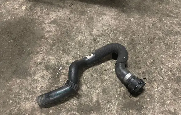 BMW 4 F32 F33 Engine coolant pipe/hose 9364537