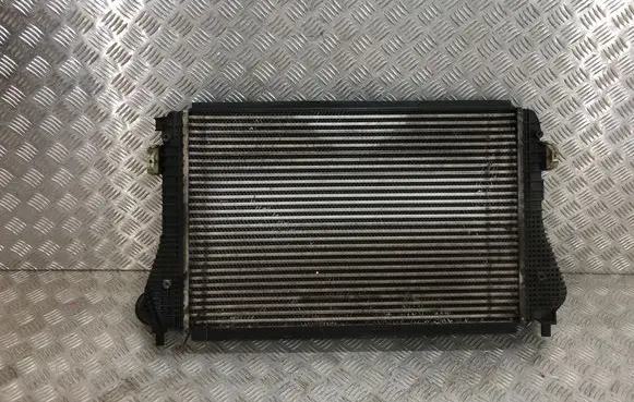 Volkswagen Scirocco Intercooler radiator 1K0145803bm