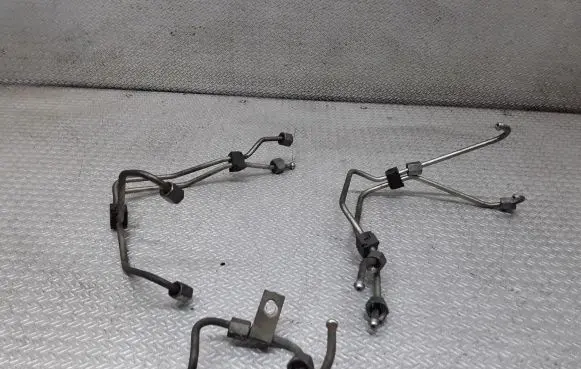 Peugeot 307 Fuel injector supply line/pipe 