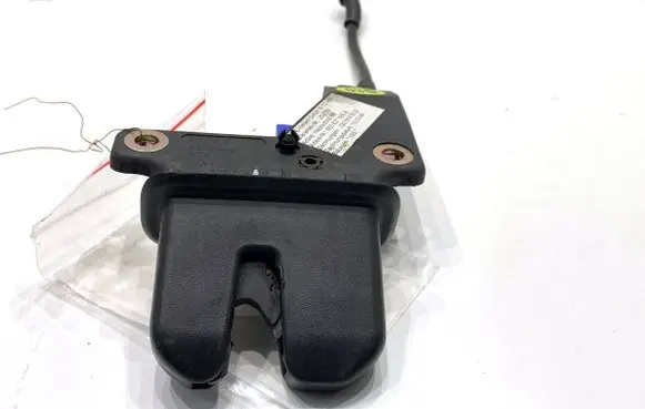Audi A4 S4 B6 8E 8H Tailgate exterior lock 8E5827505A