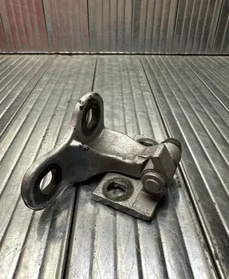 BMW 7 E65 E66 Front door upper hinge 7017816