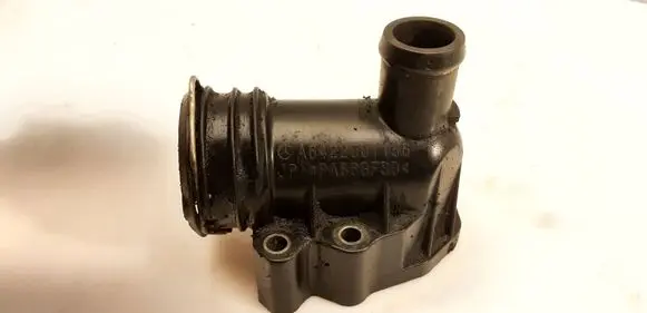 Mercedes-Benz GL X164 Engine coolant pipe/hose A6422001156