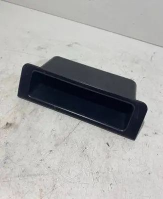 BMW 5 E39 Glove box 8210445 51168210445 37300
