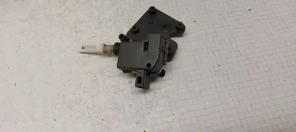 Audi A4 S4 B6 8E 8H Tailgate boot lock/latch motor 4B9962115B 8E9827833