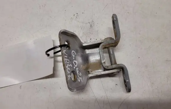 KIA Carens I Rear door upper hinge