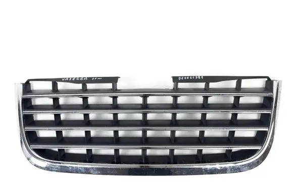 Chrysler Town & Country V Front bumper upper radiator grill 05113127aa 05113228aa
