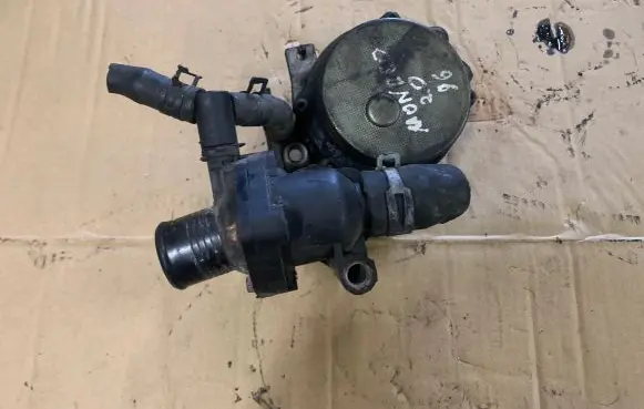 Ford Mondeo Mk III Vacuum pump XS7Q2A451BH 72245410C