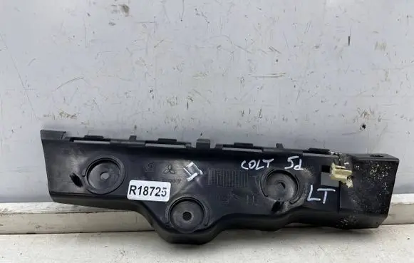 Mitsubishi Colt Rear bumper mounting bracket mn105271