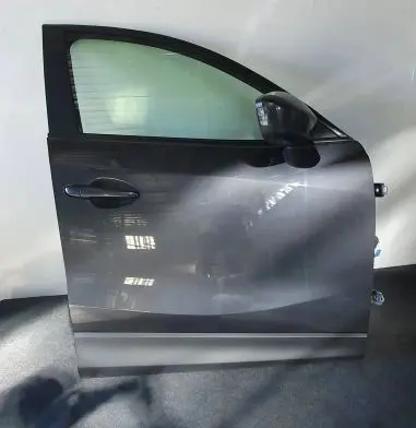 Mazda CX-5 Front door E4023750