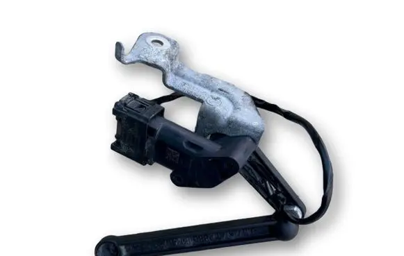 BMW 2 F22 F23 Headlight/headlamp level sensor 37146895466 6895466