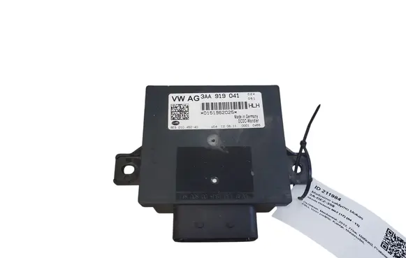 Skoda Octavia Mk2 (1Z) Power management control unit 3AA919041 8ES01045240