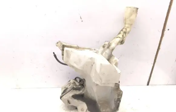 Windshield washer fluid reservoir/tank