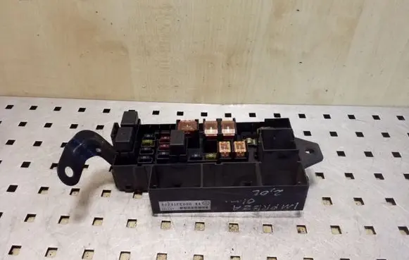 Subaru Impreza II Fuse module 82231FE00044