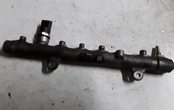 Renault Megane II Fuel main line pipe 0445214065 8200330912