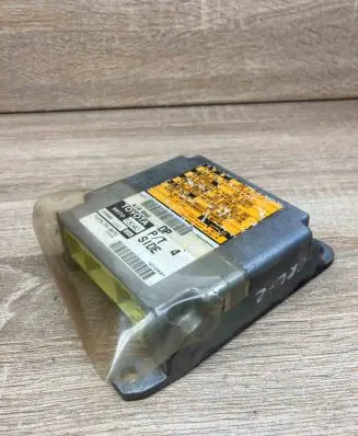 Toyota Corolla Verso E121 Airbag control unit/module 8917013040 2310002440