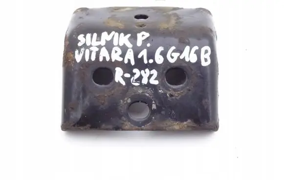 Suzuki Grand Vitara I Engine mounting bracket SUZUKI_VITARA_I_1.6_16V_ŁAPA_SILNIKA_PRAWA