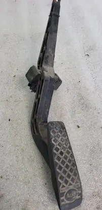 Audi A4 S4 B5 8D Accelerator throttle pedal