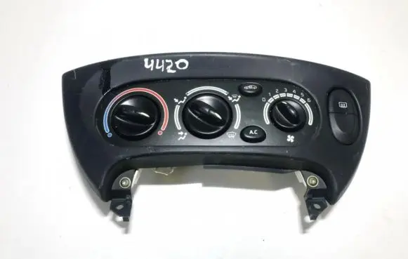 Renault Megane I Climate control unit 655739w 100840