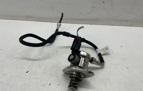 Ford Focus Fuel injection high pressure pump H6BG9D378AB