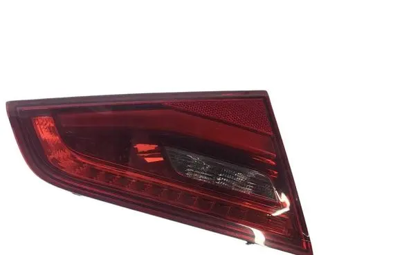 Audi A3 S3 8V Tailgate rear/tail lights 8V4945093A 081110102