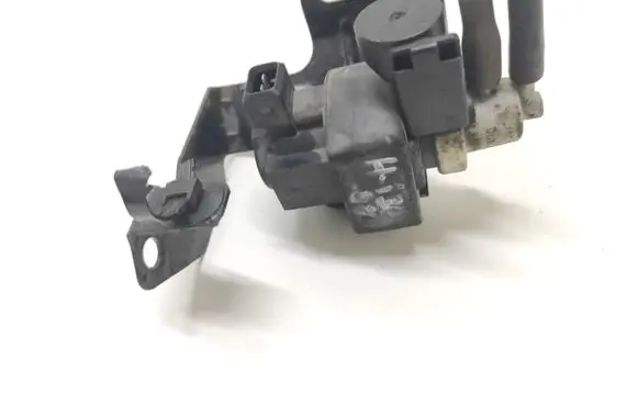 Hyundai i30 Turbo solenoid valve 394502A600