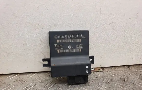 Audi A8 S8 D3 4E Gateway control module 4E0907468B 4E0910468