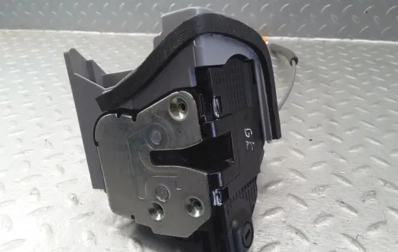 Hyundai i20 (BC3 BI3) Rear door lock 81410Q0000