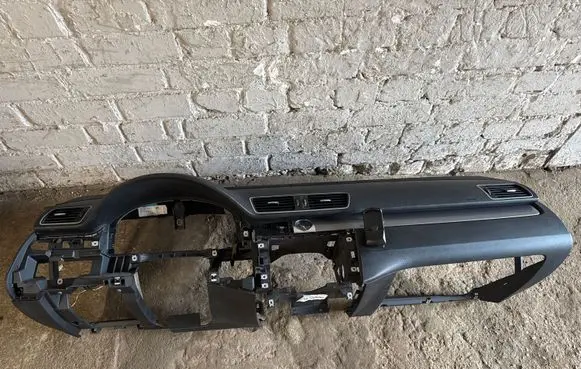 Volkswagen PASSAT B7 Dashboard 3C1857003QT