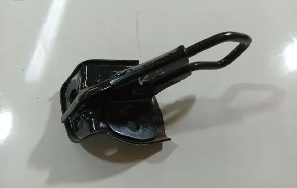 KIA Ceed Rear door lock loop/hook striker 