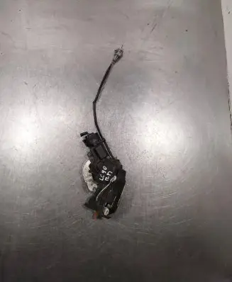 Toyota Land Cruiser (HDJ90) Front door lock