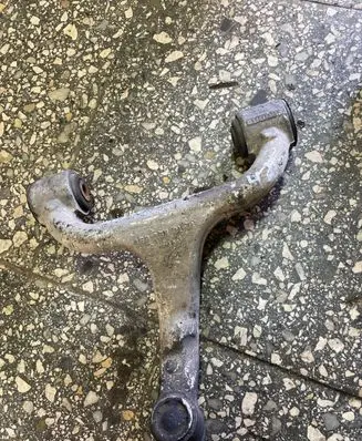 Mercedes-Benz ML W163 Front lower control arm/wishbone