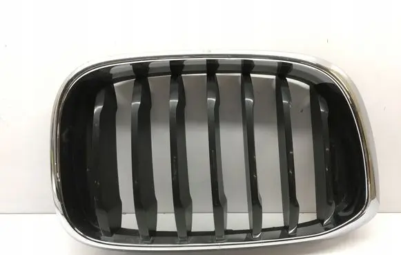 BMW X3 G01 Front bumper upper radiator grill 7440854
