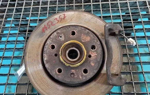 Suzuki Swift I Front wheel hub spindle knuckle IMPRK1452357