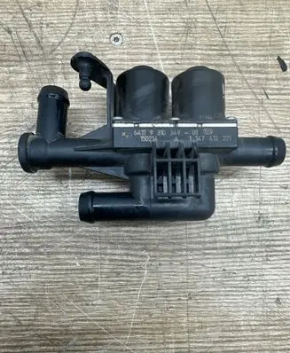 BMW 7 F01 F02 F03 F04 Coolant heater control valve 931034901 1147412221 150214
