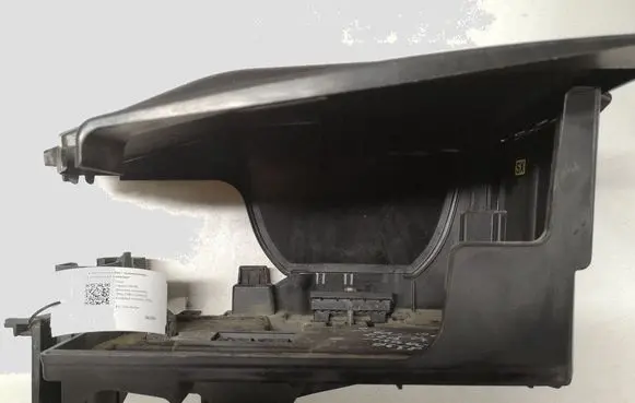 Opel Signum Battery box tray 24438485 24413805