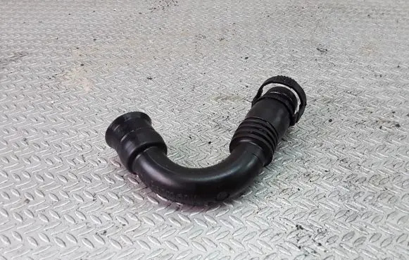 Audi A3 S3 8L Breather/breather pipe/hose 038103493P