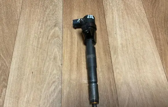 Opel Insignia A Fuel injector 0445110