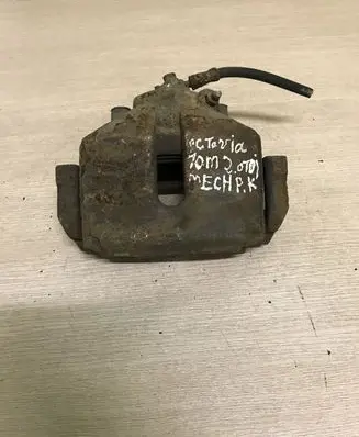 Skoda Octavia Mk2 (1Z) Front brake caliper