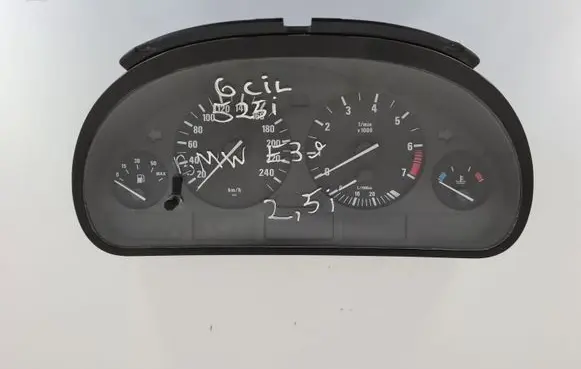 BMW 5 E39 Speedometer (instrument cluster) 62116914908 110008735